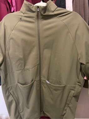 Figs Men's Olive Zip-Front Windbreaker Jacket
